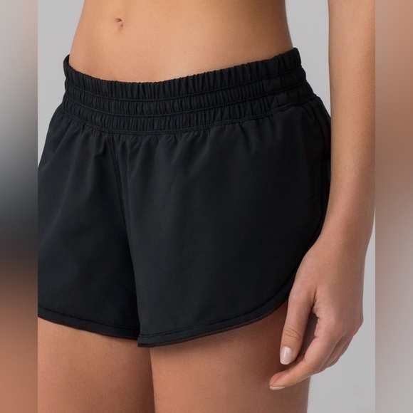 lululemon athletica Pants - Lululemon Seek The Heat Short II (2.5") in Black